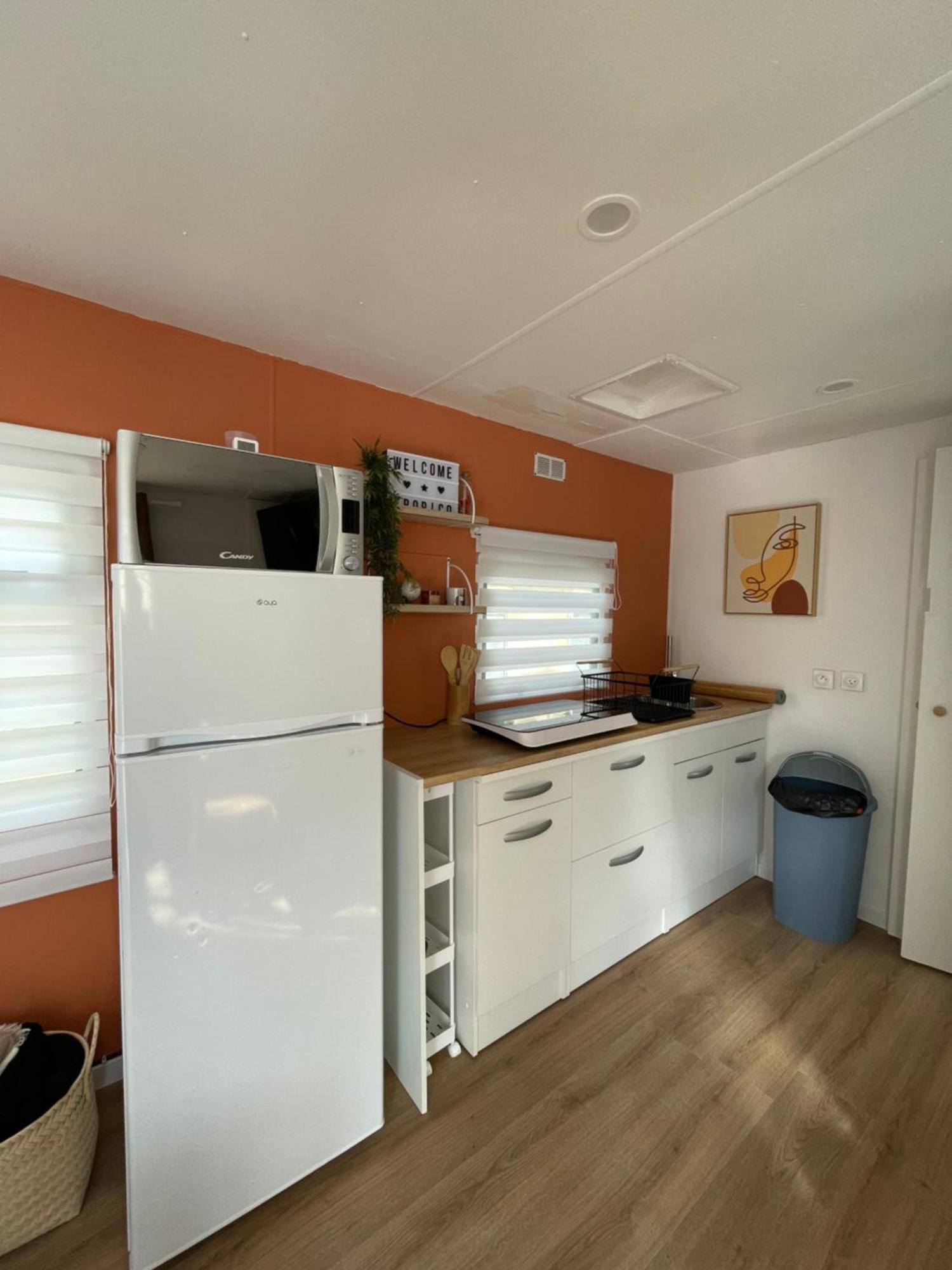 Camping Des Acacias Saint-Paulet-de-Caisson المظهر الخارجي الصورة